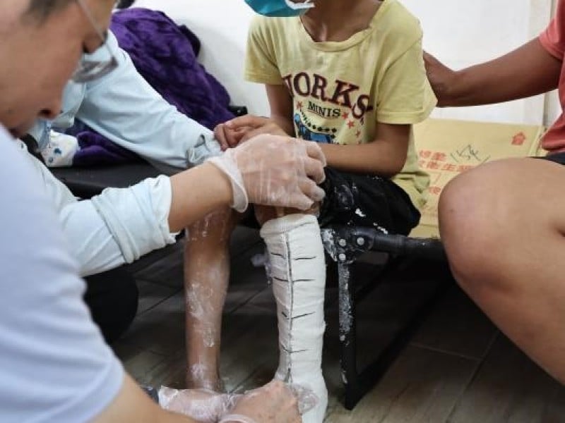被洪水沖走矯具 門諾團隊幫恩恩找回腳下的希望